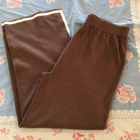 Women’s 2 piece pants and sweater set NWT - Picture 8 of 16